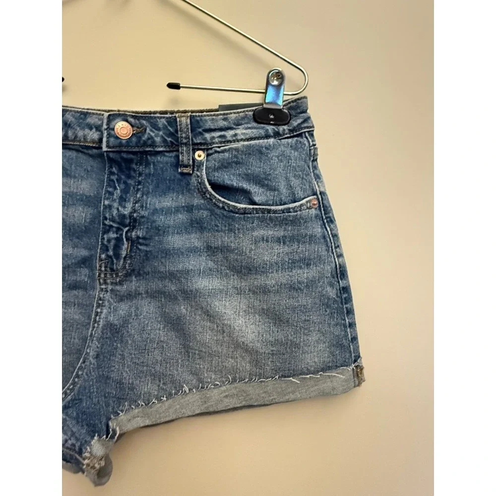 Wild Fable Womens High Rise Rolled Cuff Denim Shorts Medium Wash Size 10/2.5in